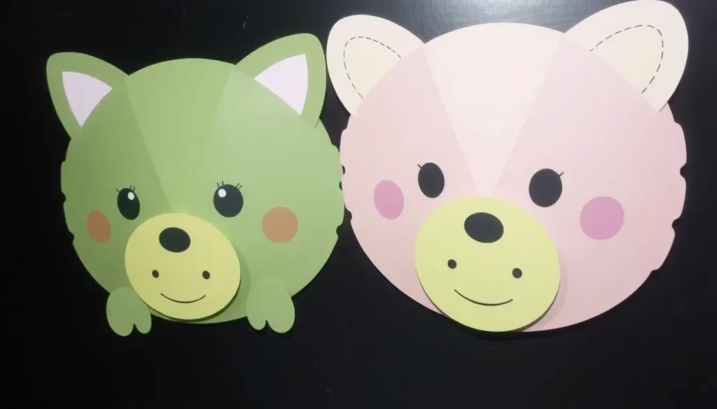 Cabezas de cartón de animales para decoración