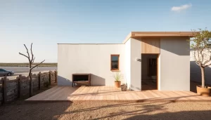 Casa hecha con palets de madera para un hogar único out-0-307